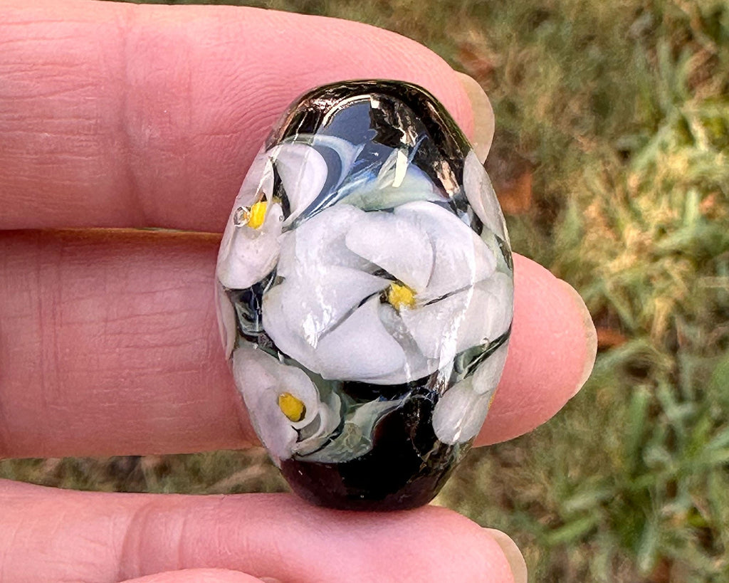 floral lampwork bead